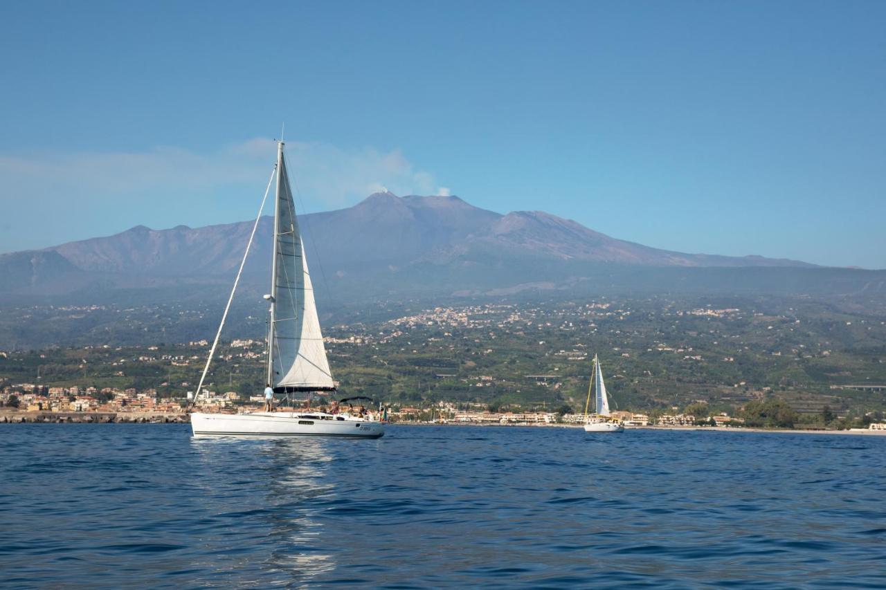 Zaffiro Lavico Rooms Etna Nature Sea Acireale Ngoại thất bức ảnh