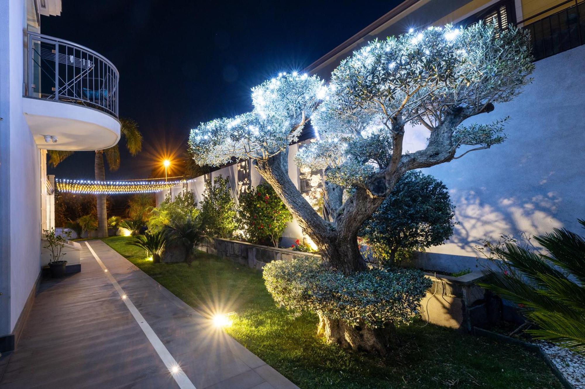 Zaffiro Lavico Rooms Etna Nature Sea Acireale Ngoại thất bức ảnh